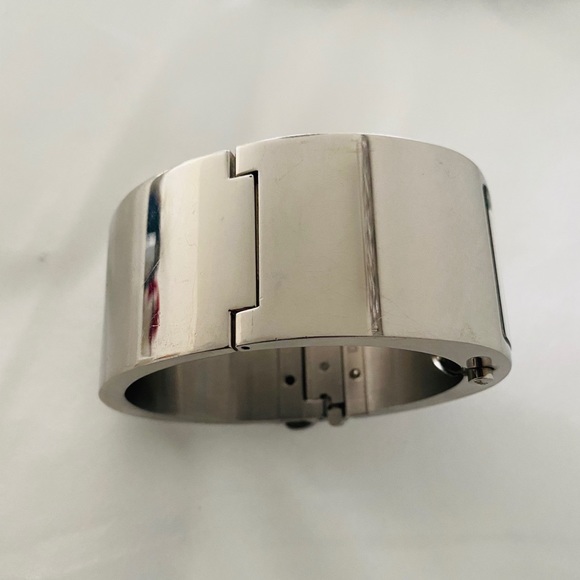 ♦️SOLD♦️D&G Purple Cuff Forever Watch - Picture 5 of 5